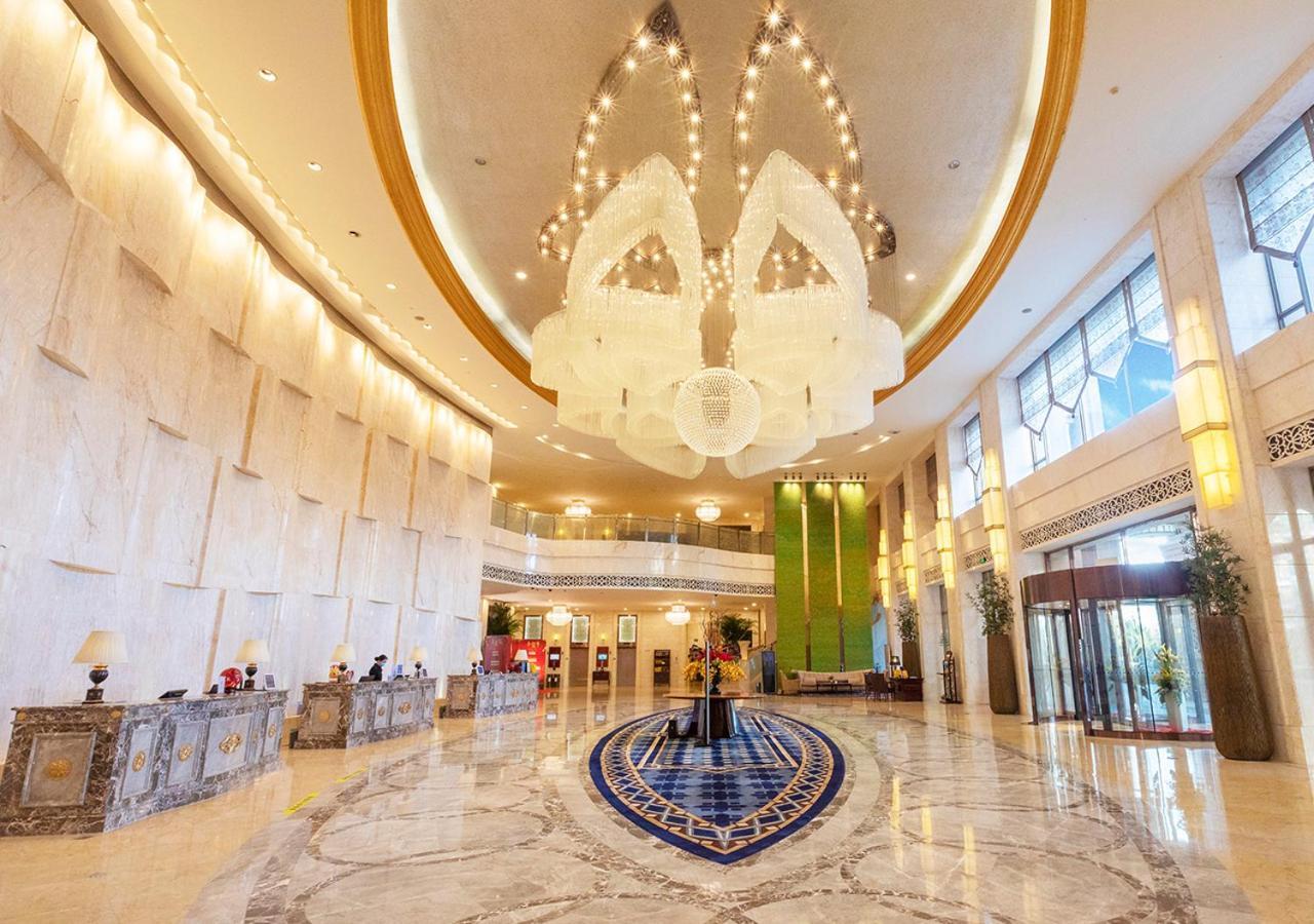 Howard Johnson Riverfront Plaza Fuzhou Фучжоу Екстер'єр фото