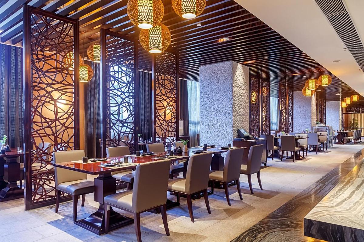 Howard Johnson Riverfront Plaza Fuzhou Фучжоу Екстер'єр фото